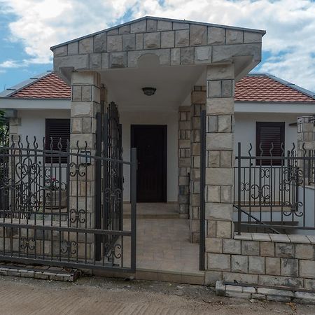 Villa Julia Petrovac Εξωτερικό φωτογραφία