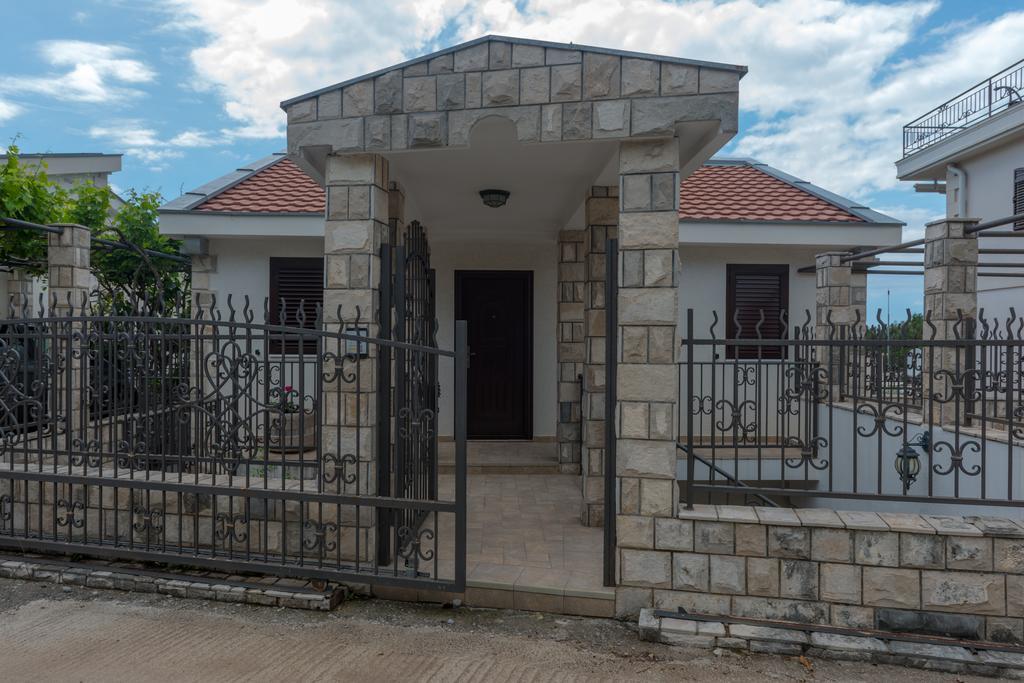 Villa Julia Petrovac Εξωτερικό φωτογραφία